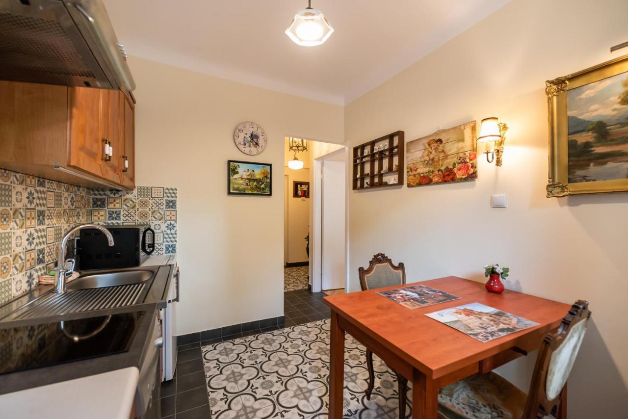 Downtown Antique Apartment وارسو المظهر الخارجي الصورة