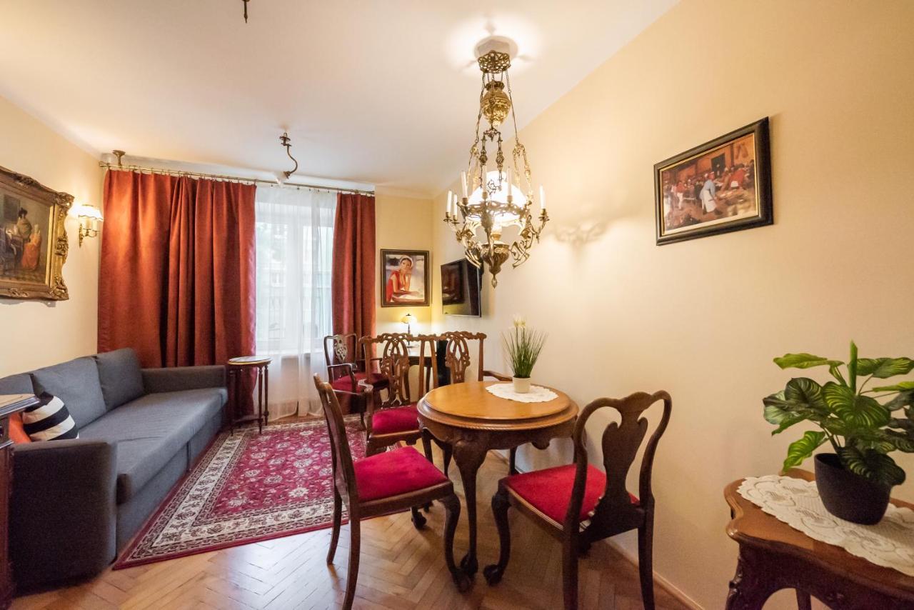 Downtown Antique Apartment وارسو المظهر الخارجي الصورة