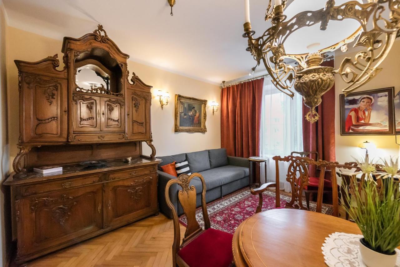 Downtown Antique Apartment وارسو المظهر الخارجي الصورة