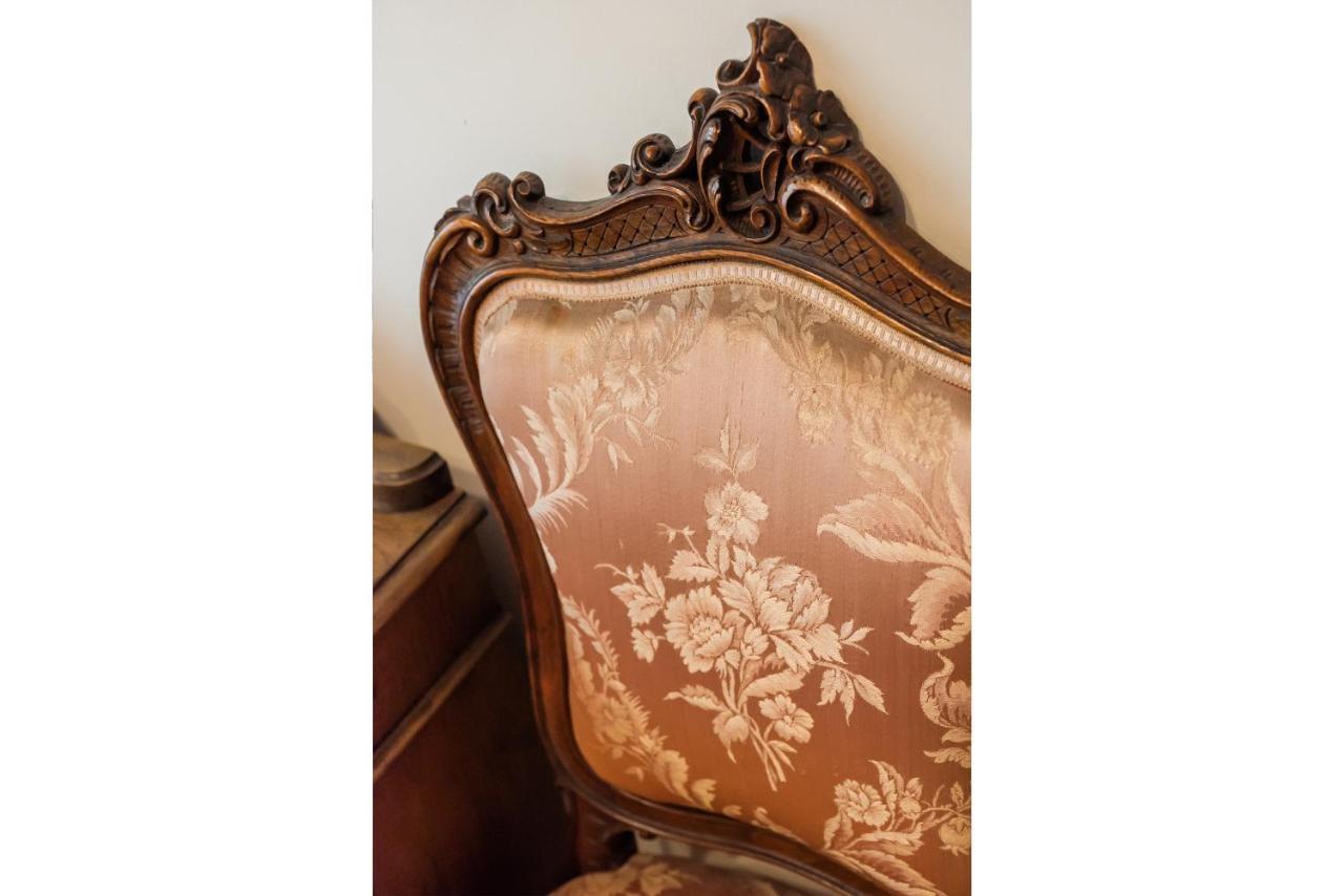 Downtown Antique Apartment وارسو المظهر الخارجي الصورة